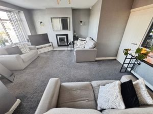 Lounge- click for photo gallery